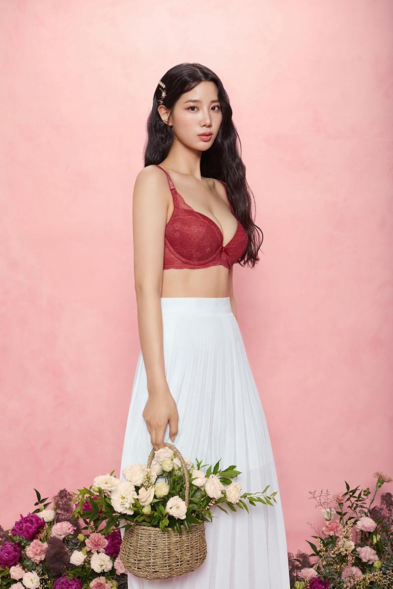 
조현 속옷광고
