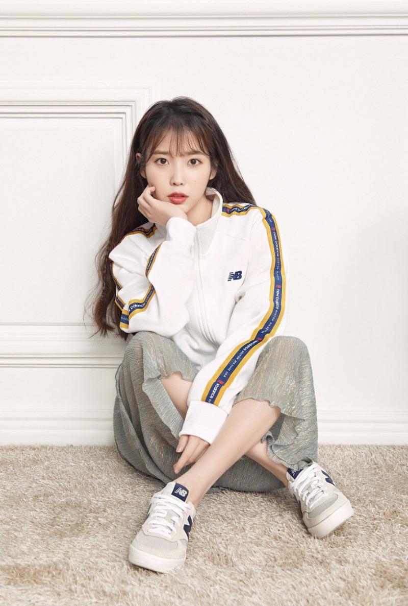 
아이유
