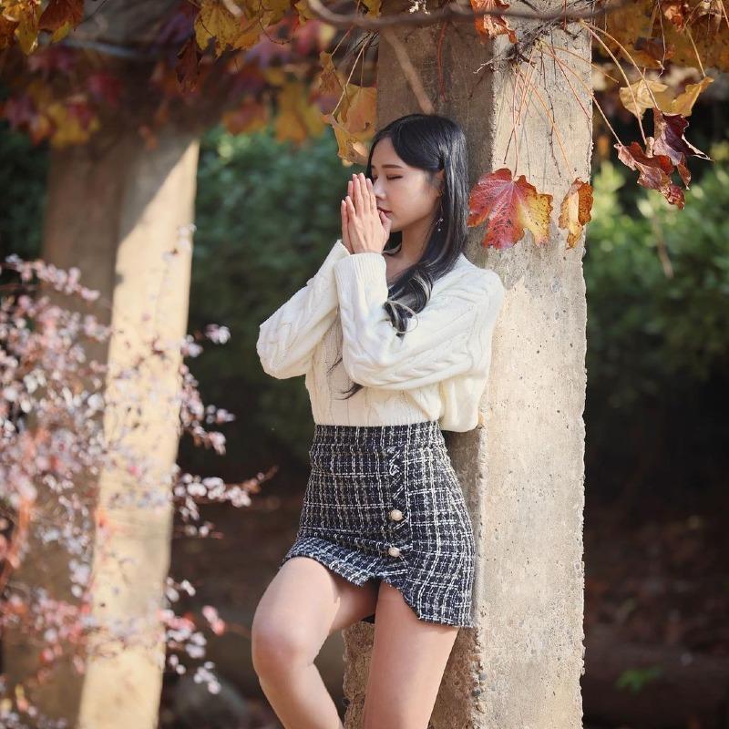 
모델 하빈
