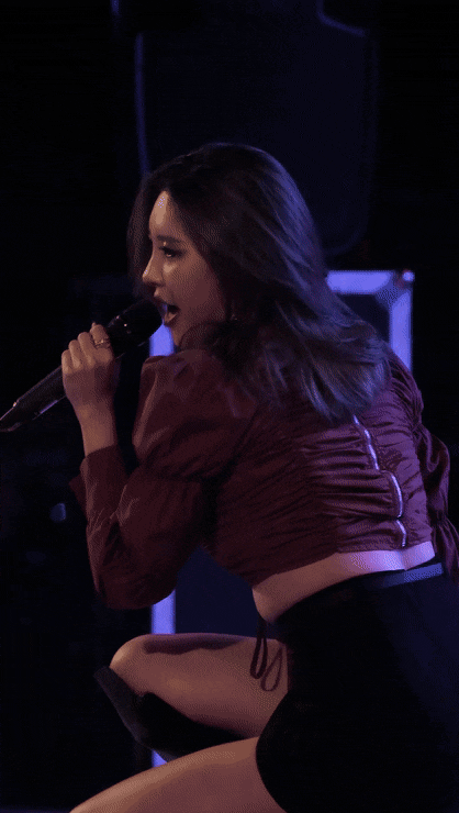 
초미니입은 선미
