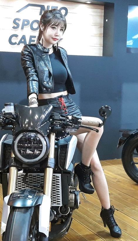 모델 = 홍지연 양