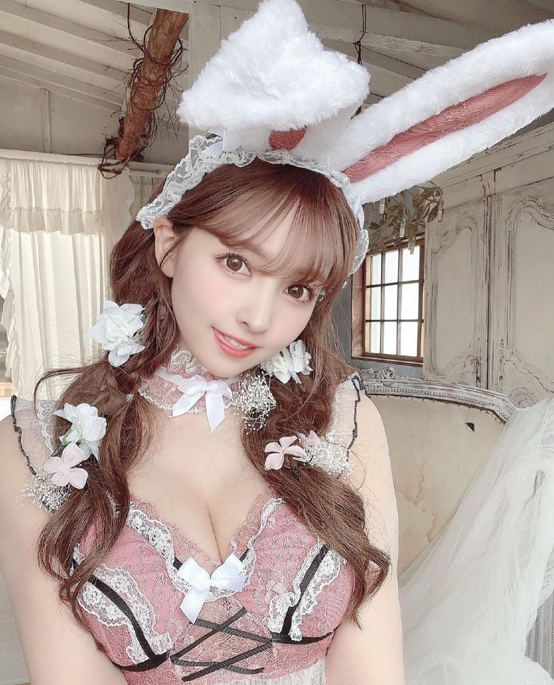 
일하는 모습이 너무나 아름다운 미카미 유아
