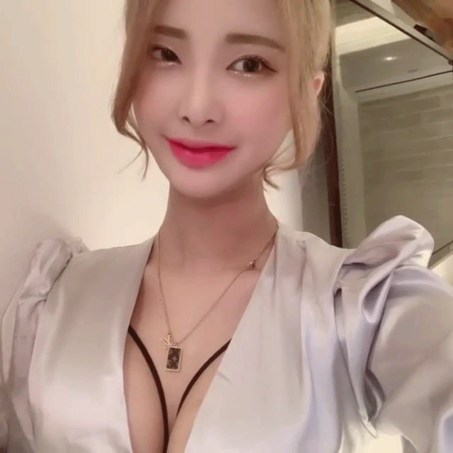 
맥심 김효연
