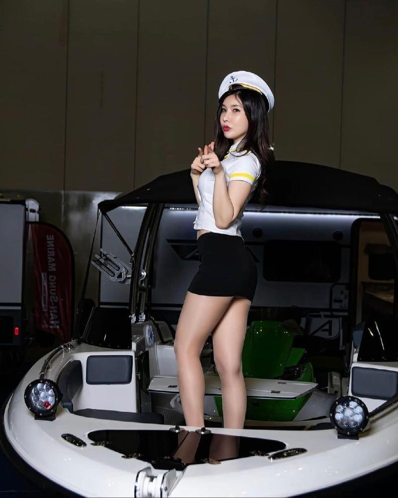 
모델 주나일
