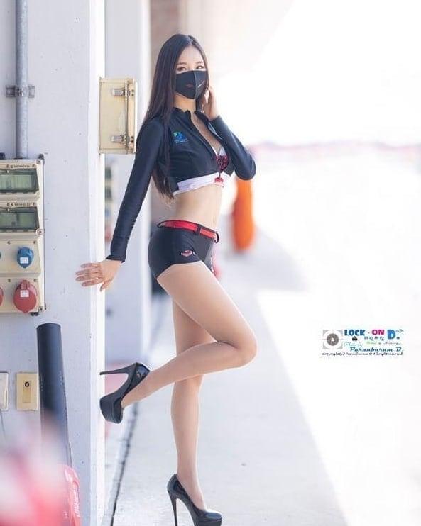 
모델 김가온
