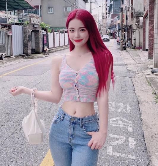 지방 길거리에서 이런 패션을...~