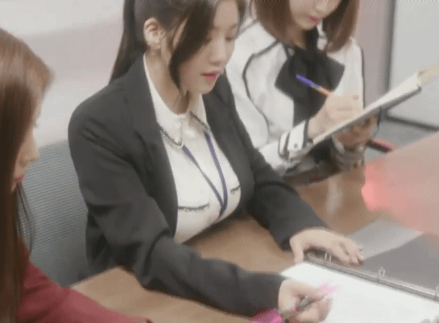 췟~~영창60일이네...