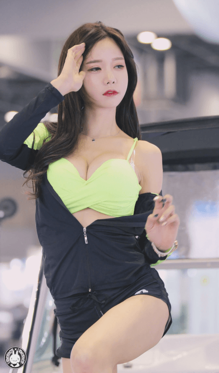 
레이싱모델 출동
