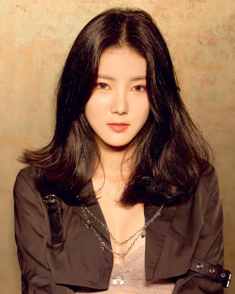 
같이 게임 하자는 여자

