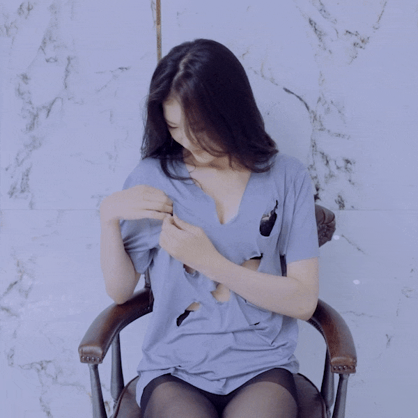
같이 게임 하자는 여자
