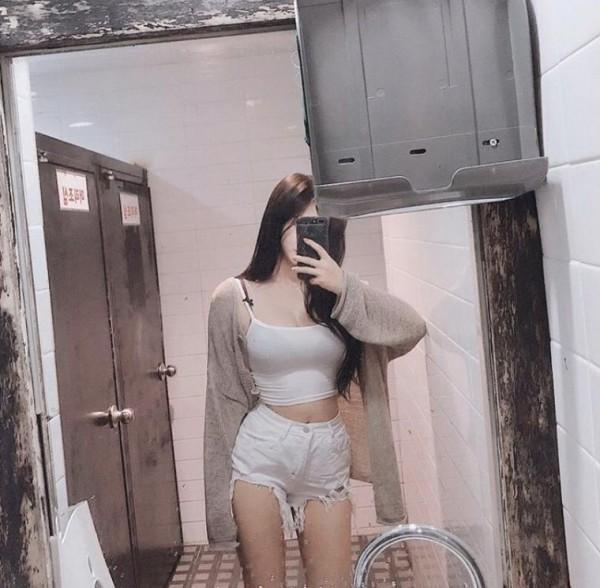 
일반인 셀카
