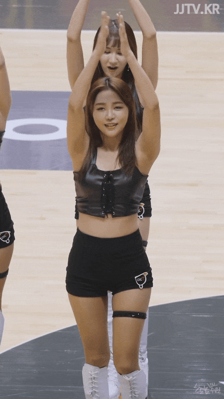 
치어리더 춤추기
