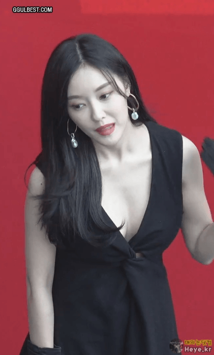 
효민 블렉드레스
