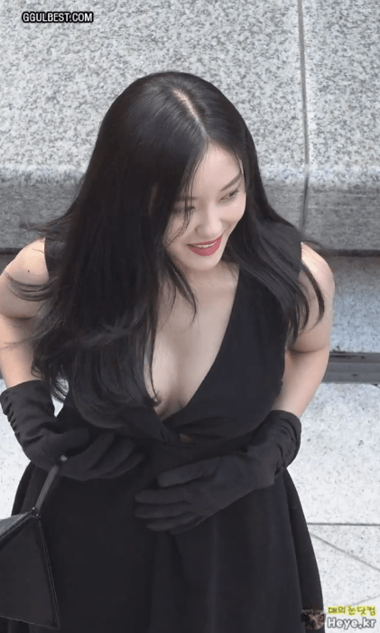 
효민 블렉드레스
