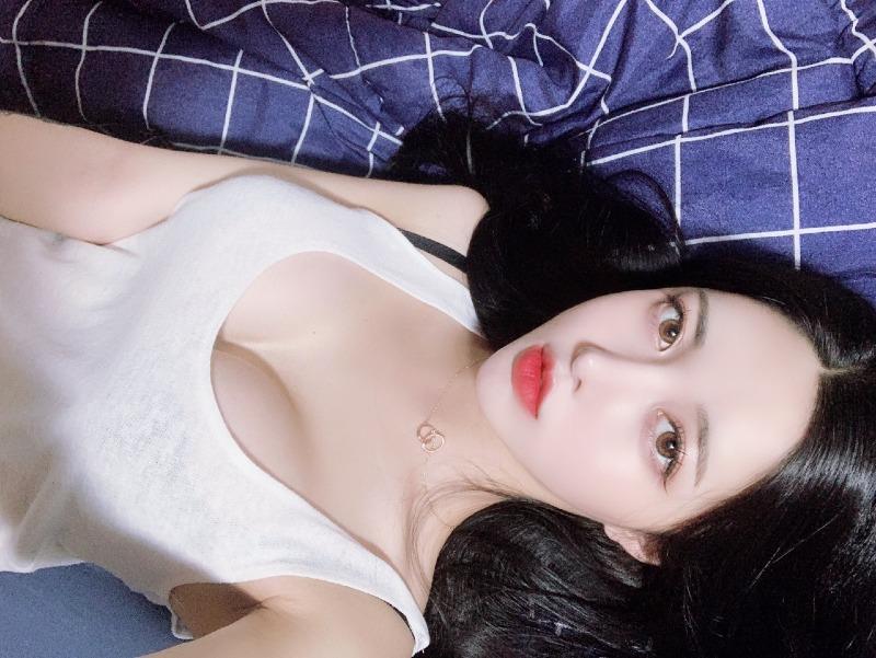 
레이싱모델은아닌데 이친구 쫌 괜찮더라 ...(좌표사진밑에)
