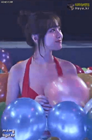 
빨간 비키니 진세연.gif
