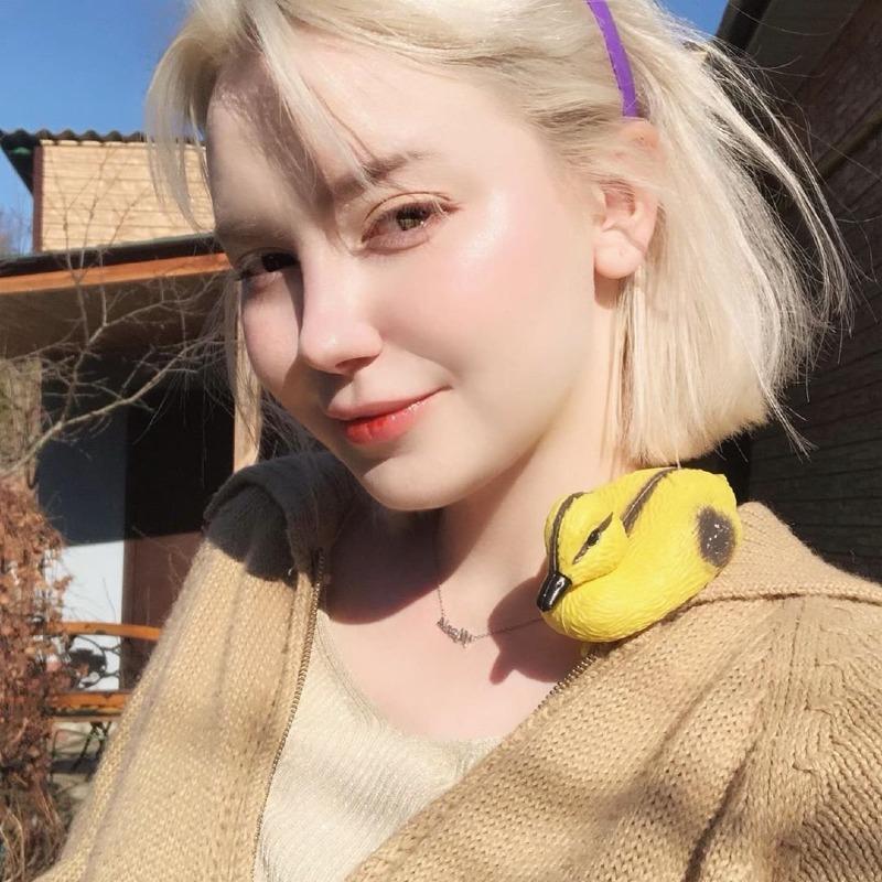 
셀카 많이찍는 러시아 처녀.jpg

