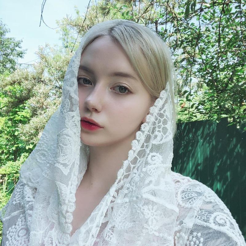 
셀카 많이찍는 러시아 처녀.jpg
