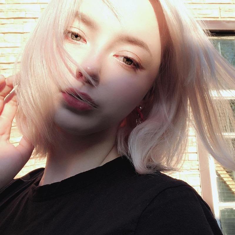 
셀카 많이찍는 러시아 처녀.jpg
