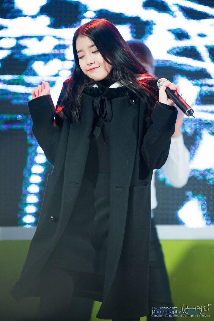 
O(＞_＜)O 아이유.jpg
