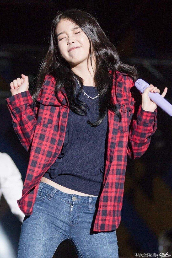 
O(＞_＜)O 아이유.jpg
