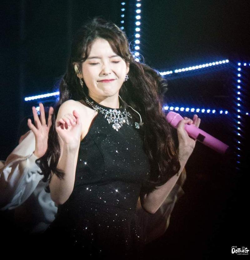 
O(＞_＜)O 아이유.jpg
