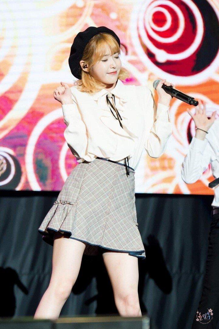 
O(＞_＜)O 아이유.jpg
