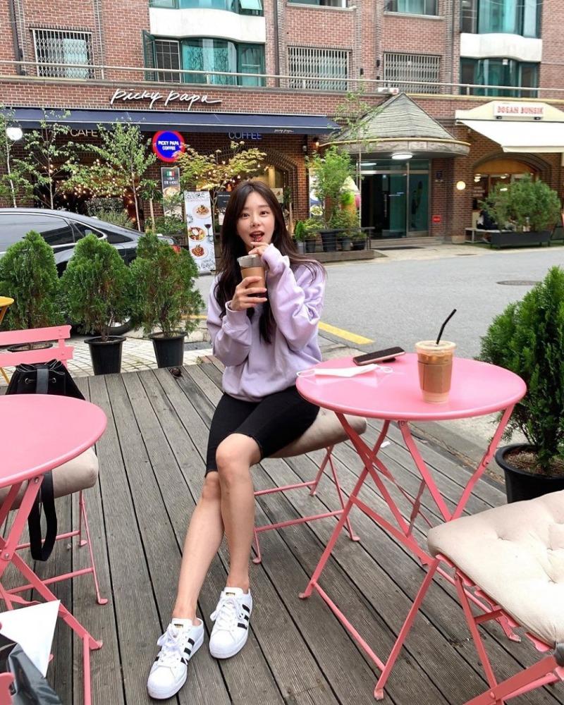 
커피 마시는 이주빈,jpgif
