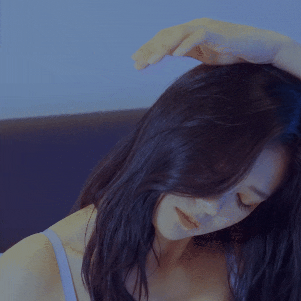 알차게 꽉 찬 그녀.. 침대에서 몸풀기