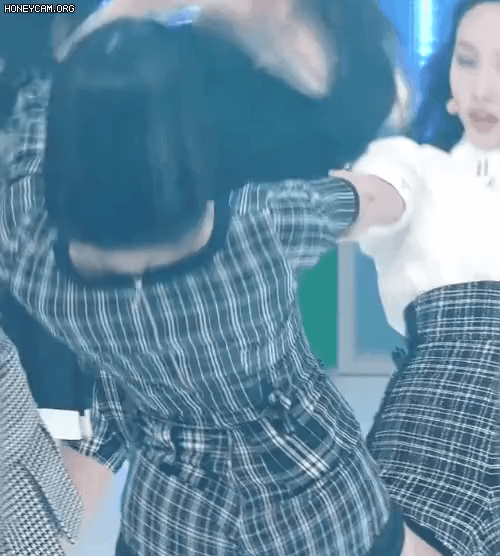 
섹시한 모모.gif
