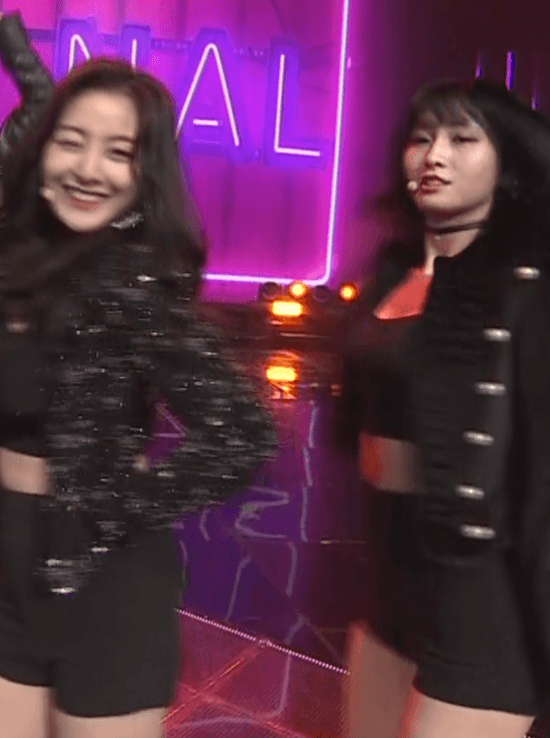 
섹시한 모모.gif
