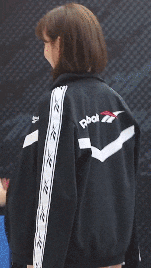 
연우 리복 행사.gif
