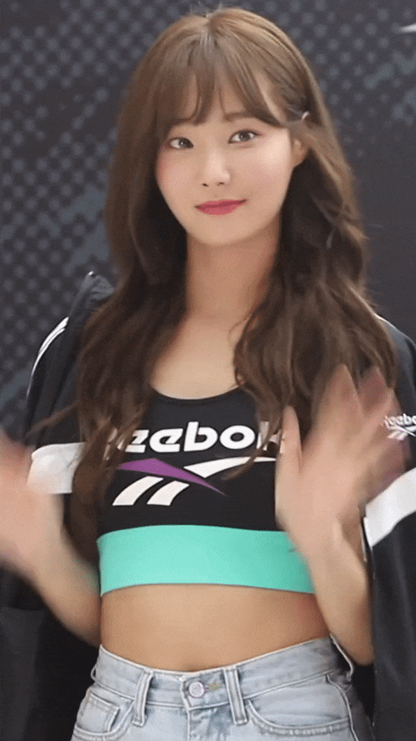 
연우 리복 행사.gif

