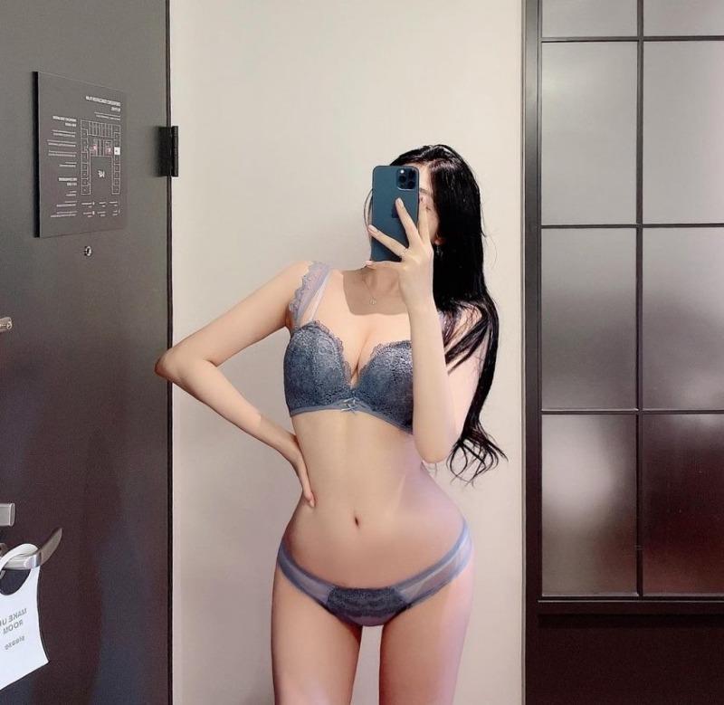 
예쁜 처자
