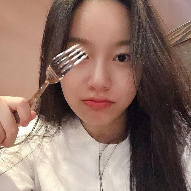 
배우 박유나...~
