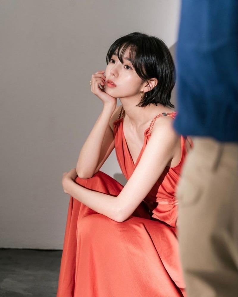 
채수빈 화보 인스타.jpg

