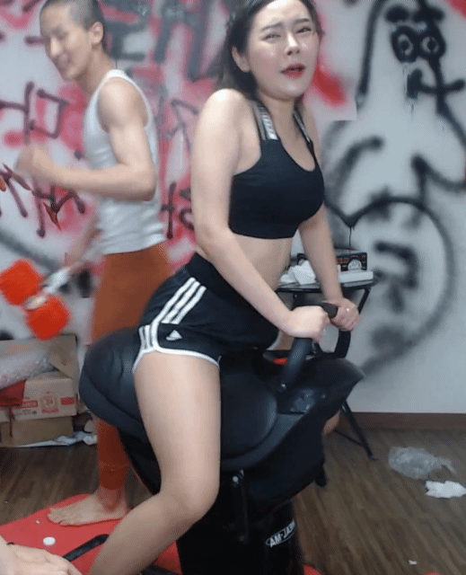 
오빠 멈춰줘
