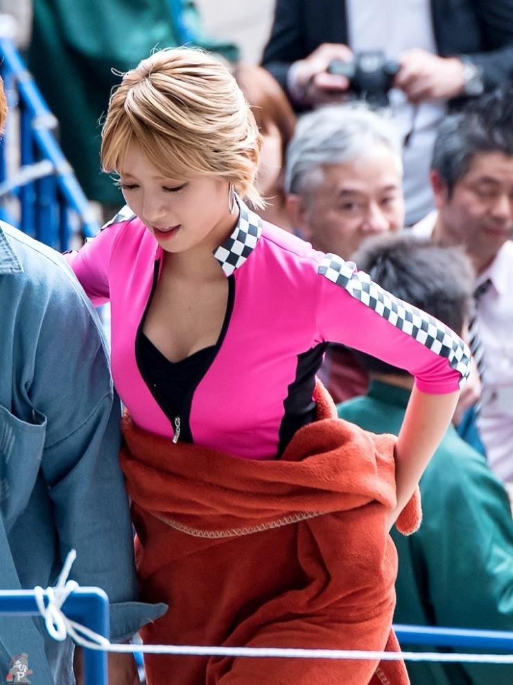 
초아의 과감했던 의상.jpgif
