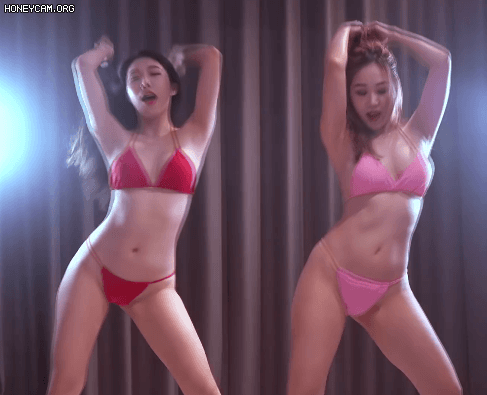 
[ㅇㅎ]비키니 입고 춤추는 왕가슴 누나들

