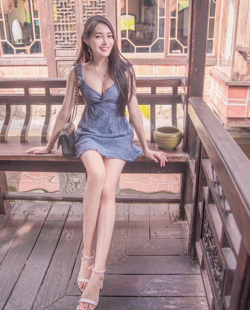 
다리 셋
