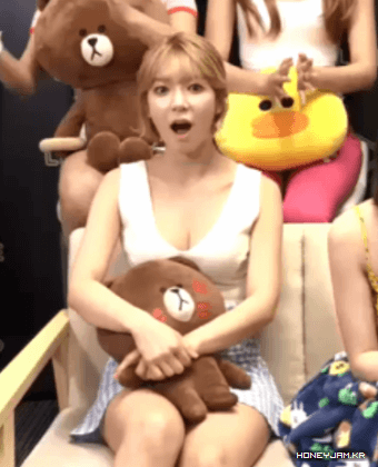 
초아 AOA 시절 일본 방송 의상.jpgif
