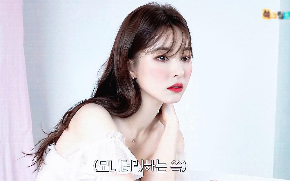 
바닐라코 광고찍는 신세경 미모 ㄷㄷ.gif
