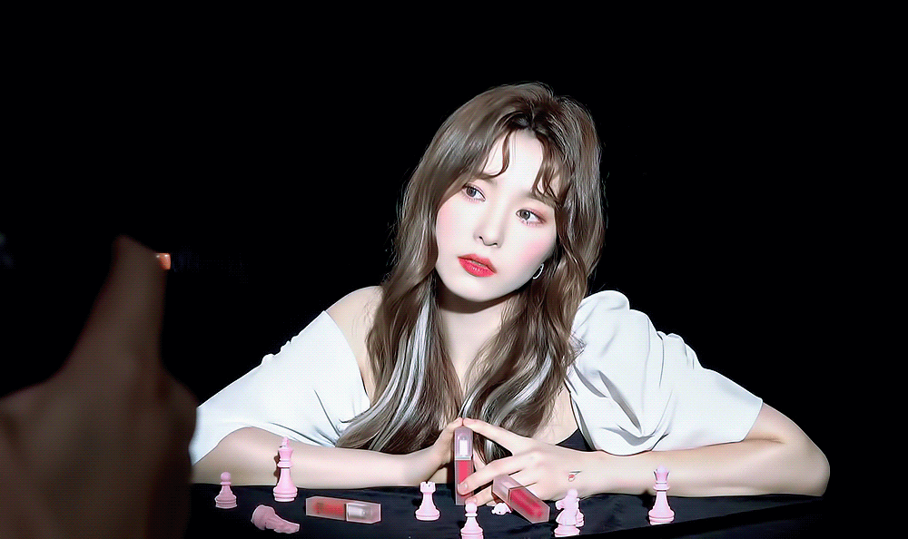 
바닐라코 광고찍는 신세경 미모 ㄷㄷ.gif
