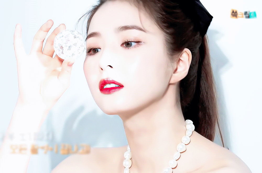 
바닐라코 광고찍는 신세경 미모 ㄷㄷ.gif

