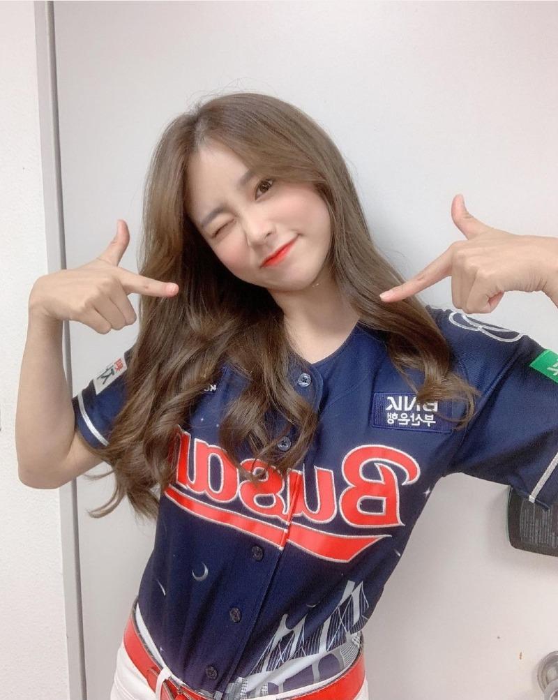
롯데 치어리더 박선주 몸매 끝내주네 @
