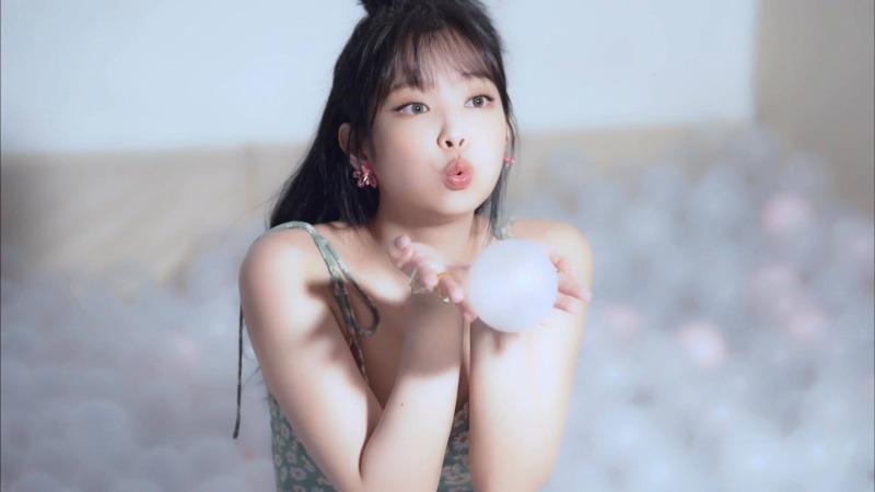 
앞머리 내린 블랙핑크 제니.jpg
