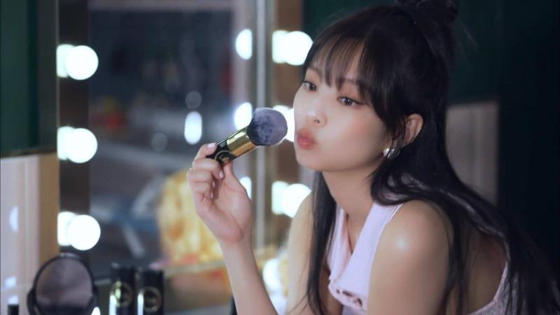 
앞머리 내린 블랙핑크 제니.jpg
