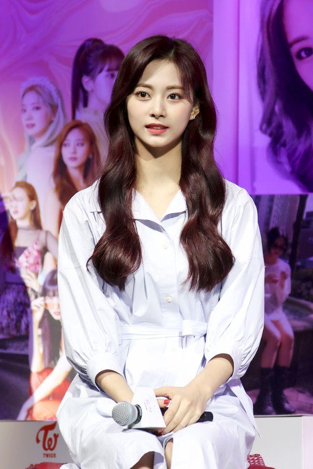 
쯔위
