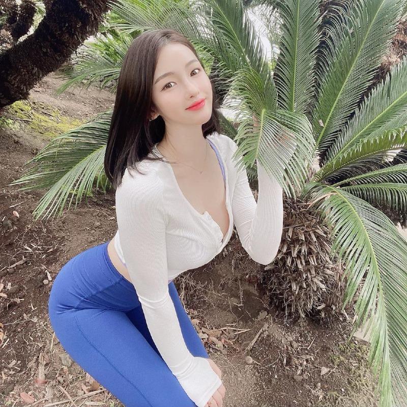
글래머 모델 진블링

