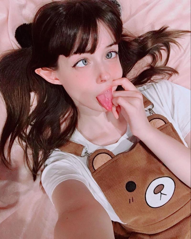 
러시아 낼름녀.gif

